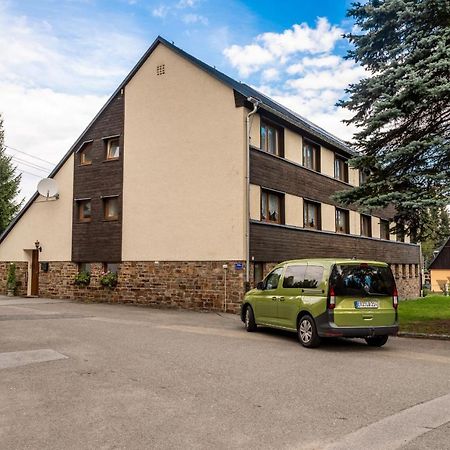 Hotel Vierenstrasse Neudorf  Екстериор снимка