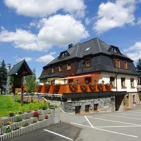Hotel Vierenstrasse Neudorf  Екстериор снимка