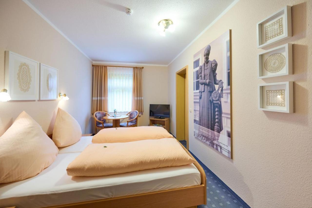 Hotel Vierenstrasse Neudorf  Екстериор снимка