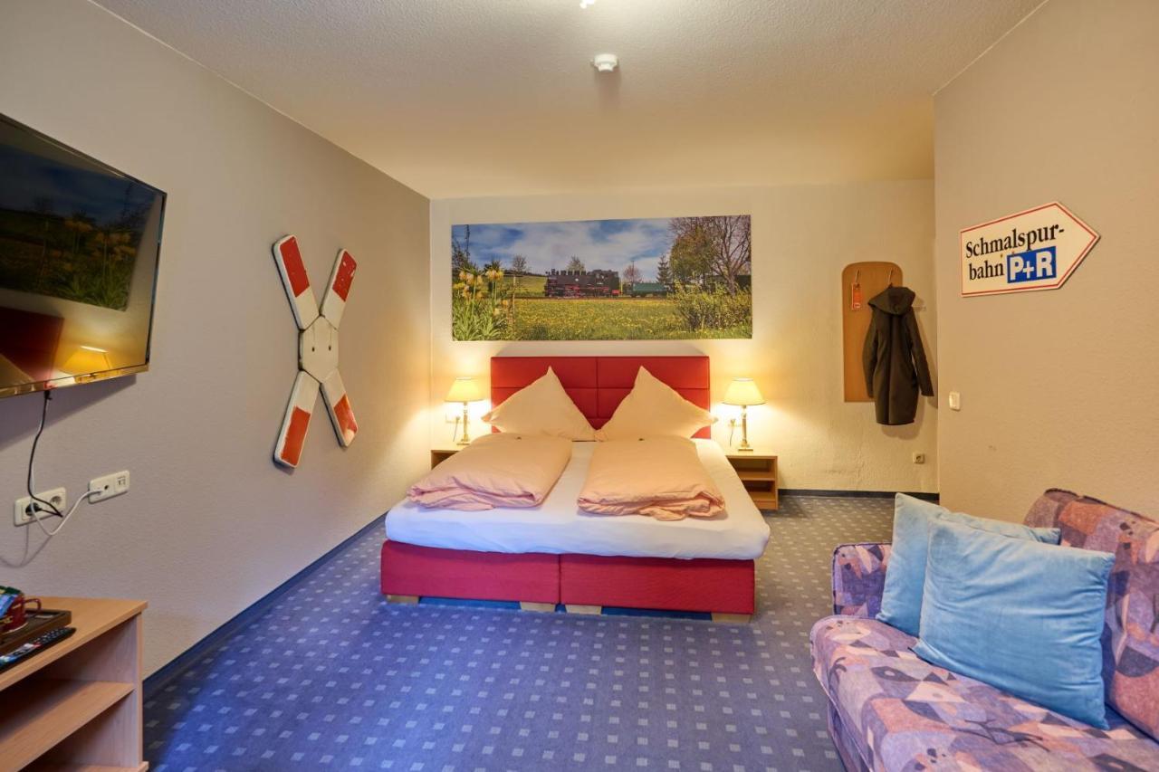 Hotel Vierenstrasse Neudorf  Екстериор снимка