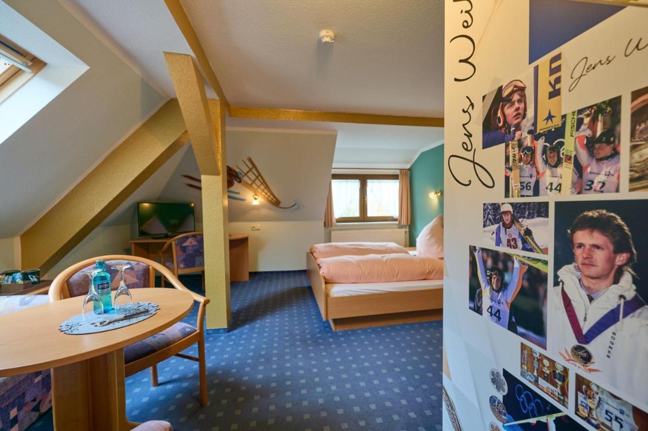 Hotel Vierenstrasse Neudorf  Екстериор снимка