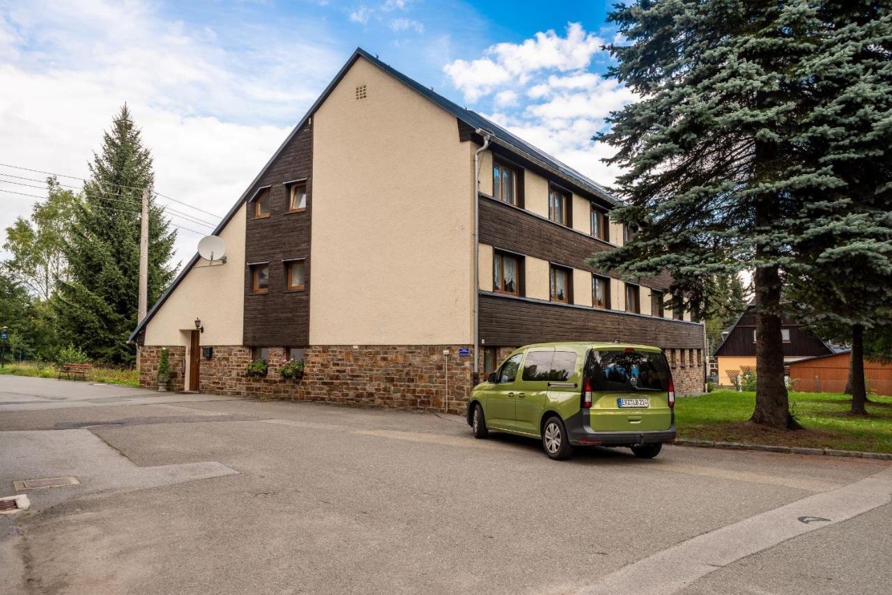 Hotel Vierenstrasse Neudorf  Екстериор снимка