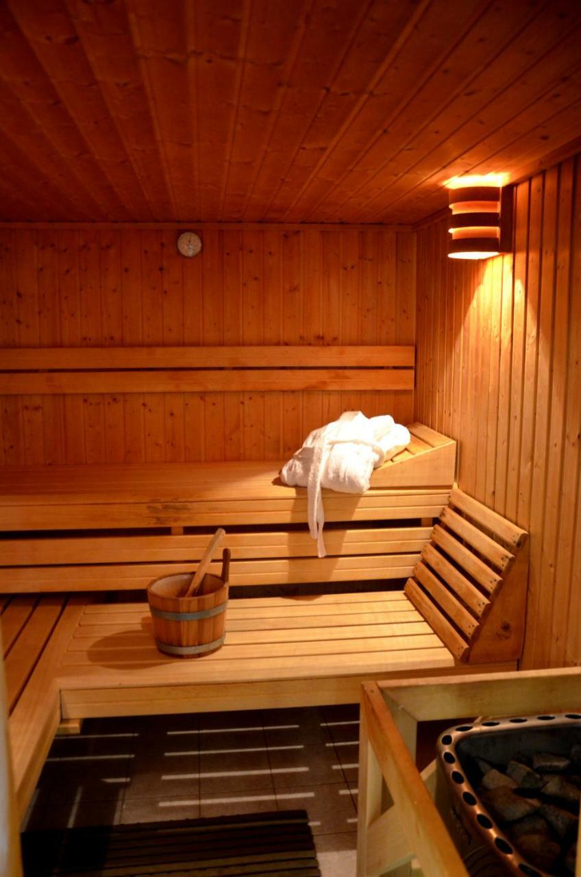 Hotel Vierenstrasse Neudorf  Екстериор снимка