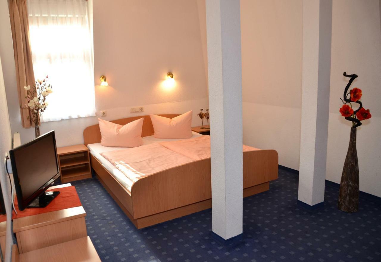 Hotel Vierenstrasse Neudorf  Екстериор снимка