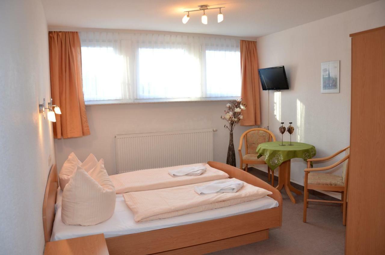 Hotel Vierenstrasse Neudorf  Екстериор снимка